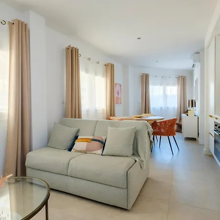 Rooftop Centre Apartment *